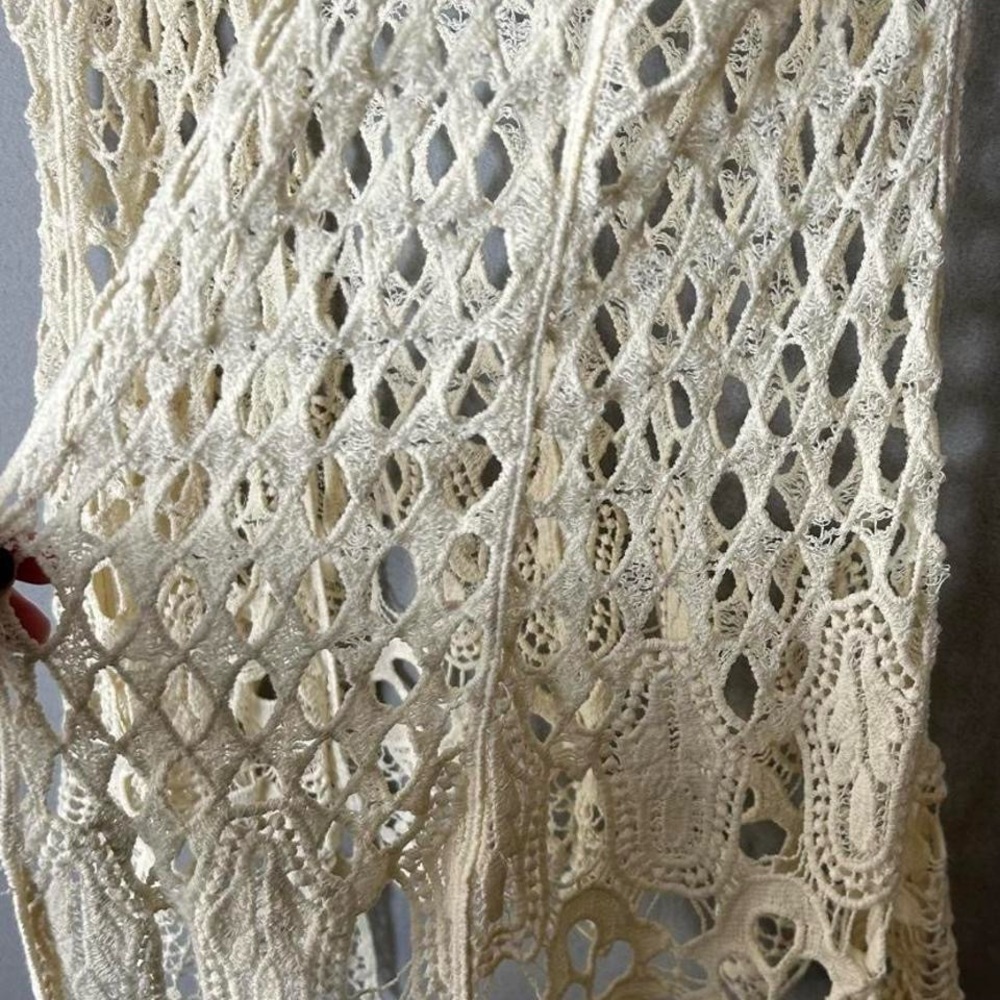 Crochet Open-Front Sleeveless Vest - Picture 5 of 7